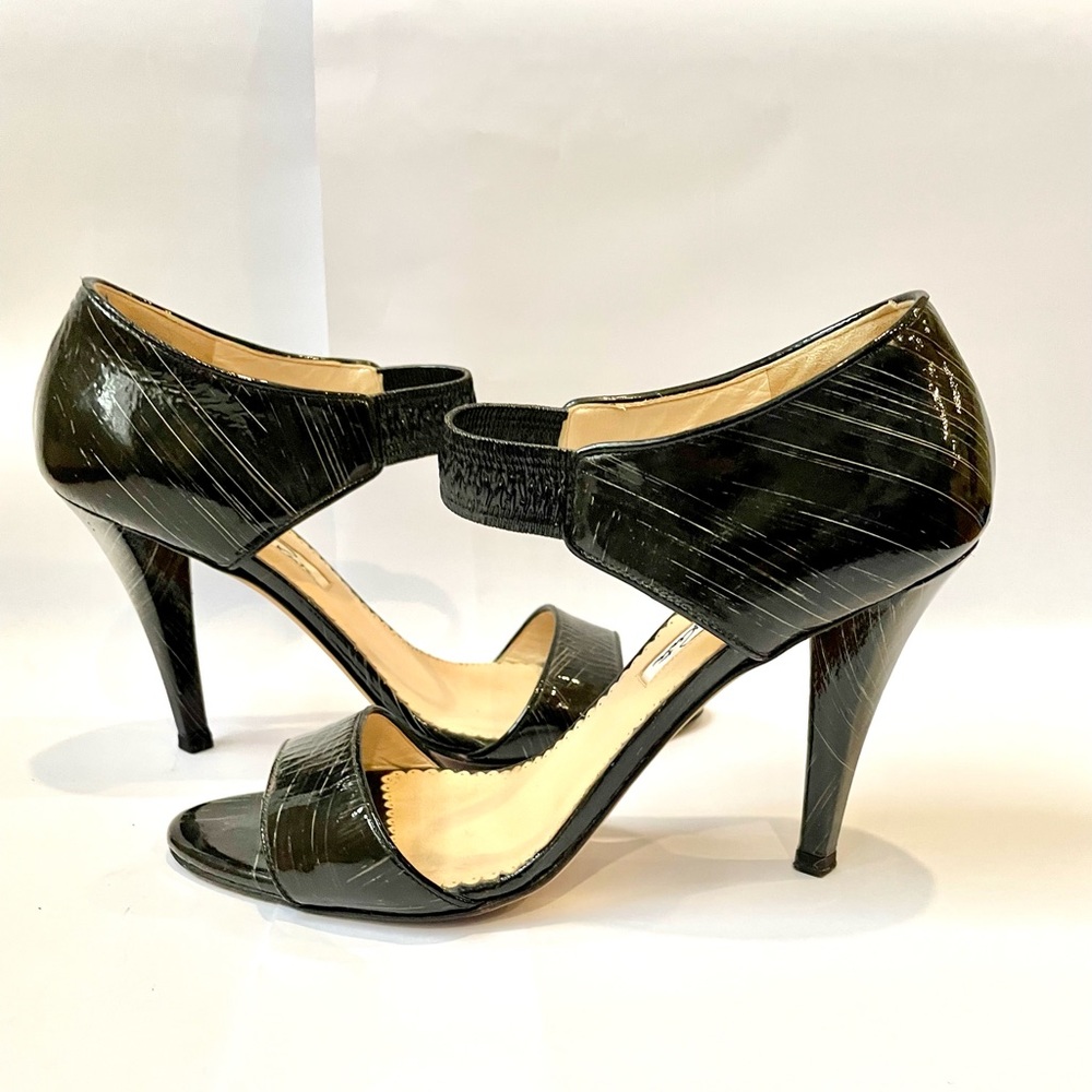 Oscar de la Renta Open Toe Sandals Black Patent